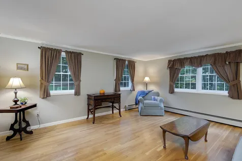 32 Golden Oaks Drive Salem NH 03079