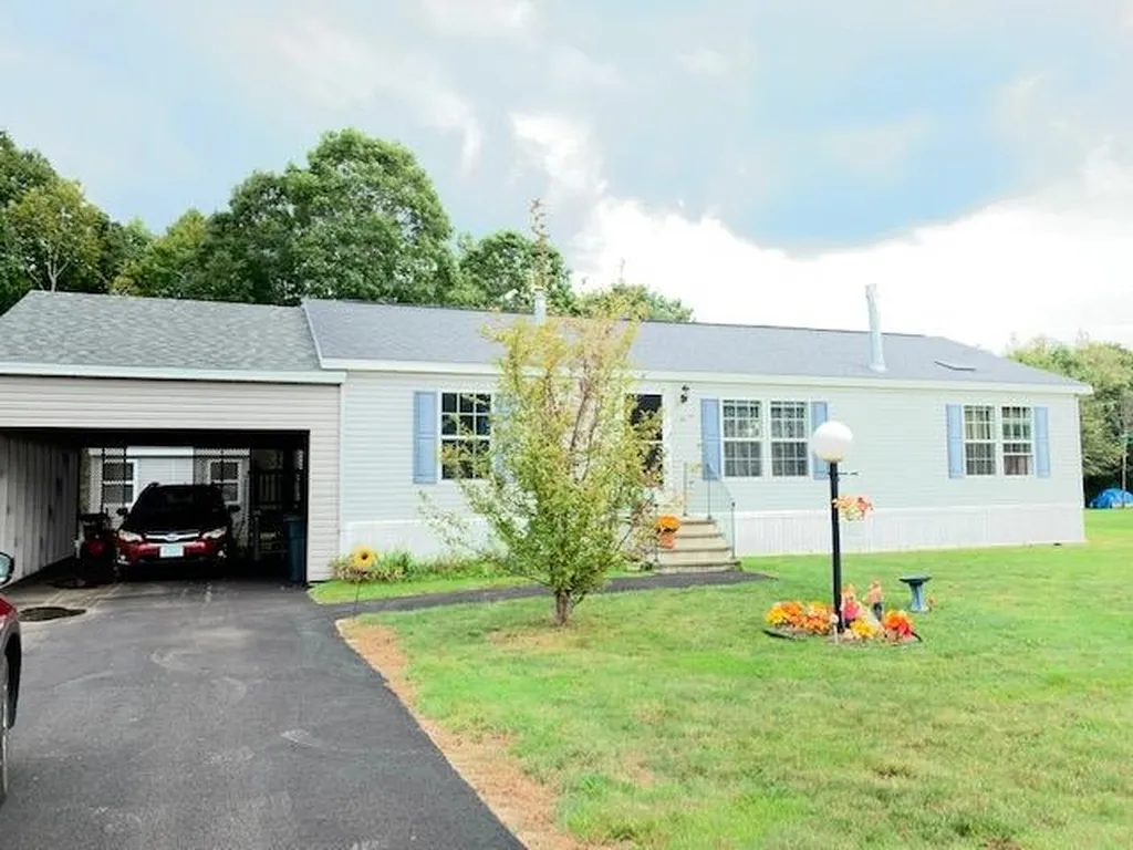 6 Pine Street Epsom NH 03234