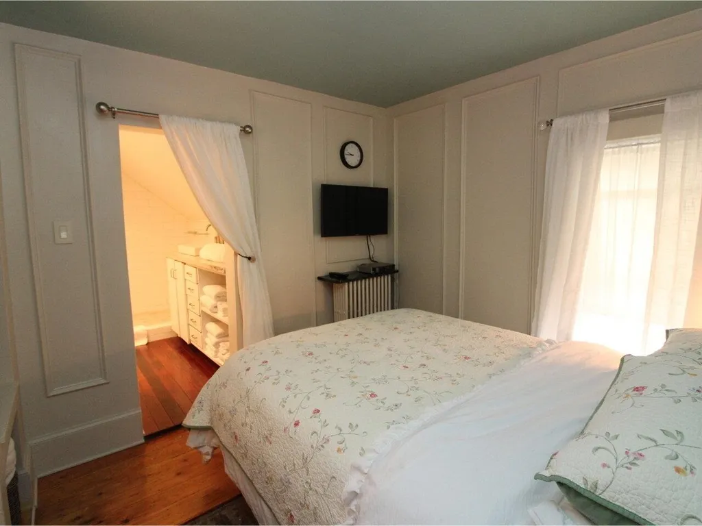 327 South Winooski Avenue Burlington VT 05401
