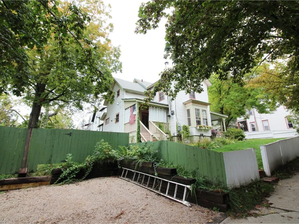 327 South Winooski Avenue Burlington VT 05401