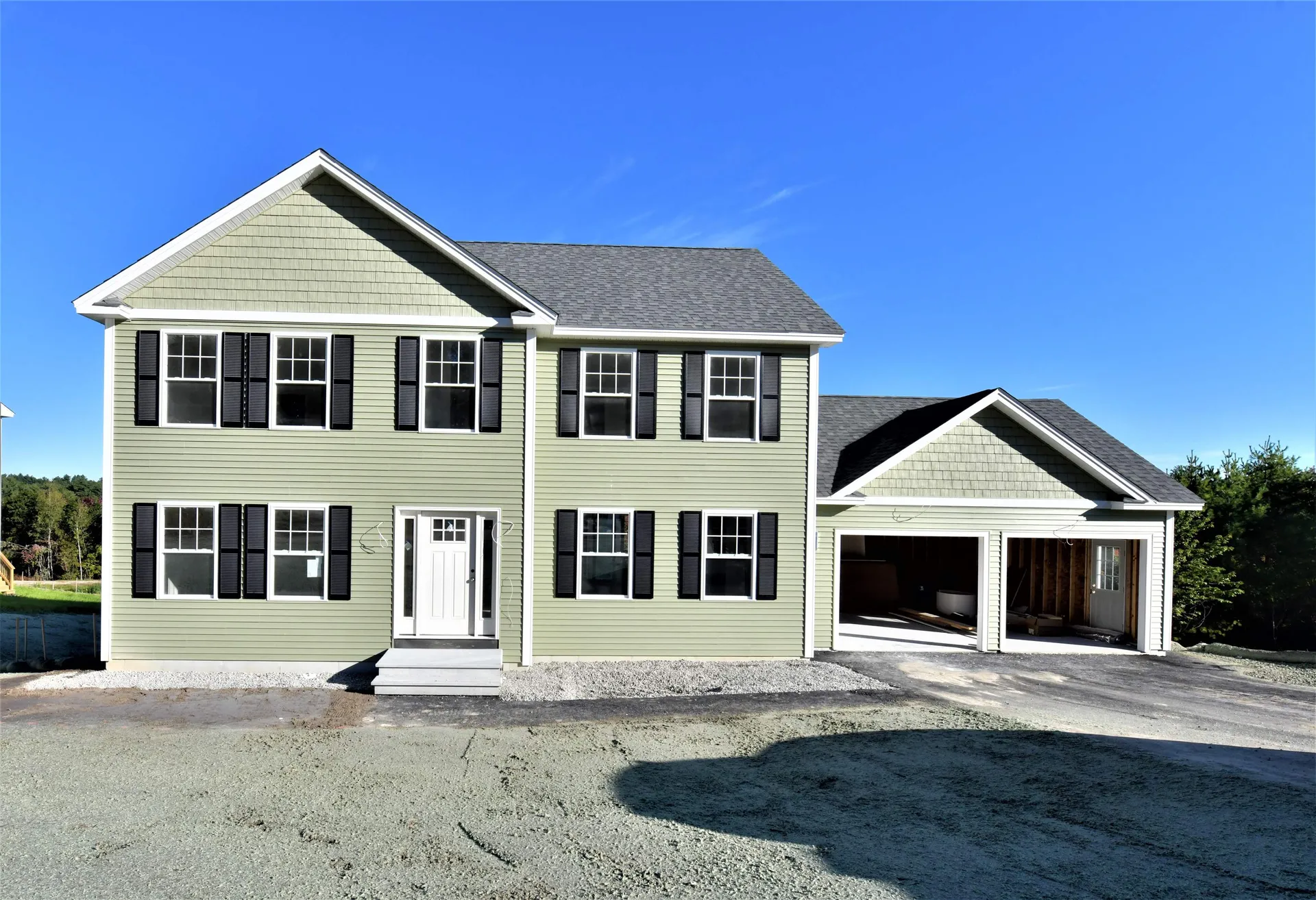 37 Marigold Way Hooksett NH 03106