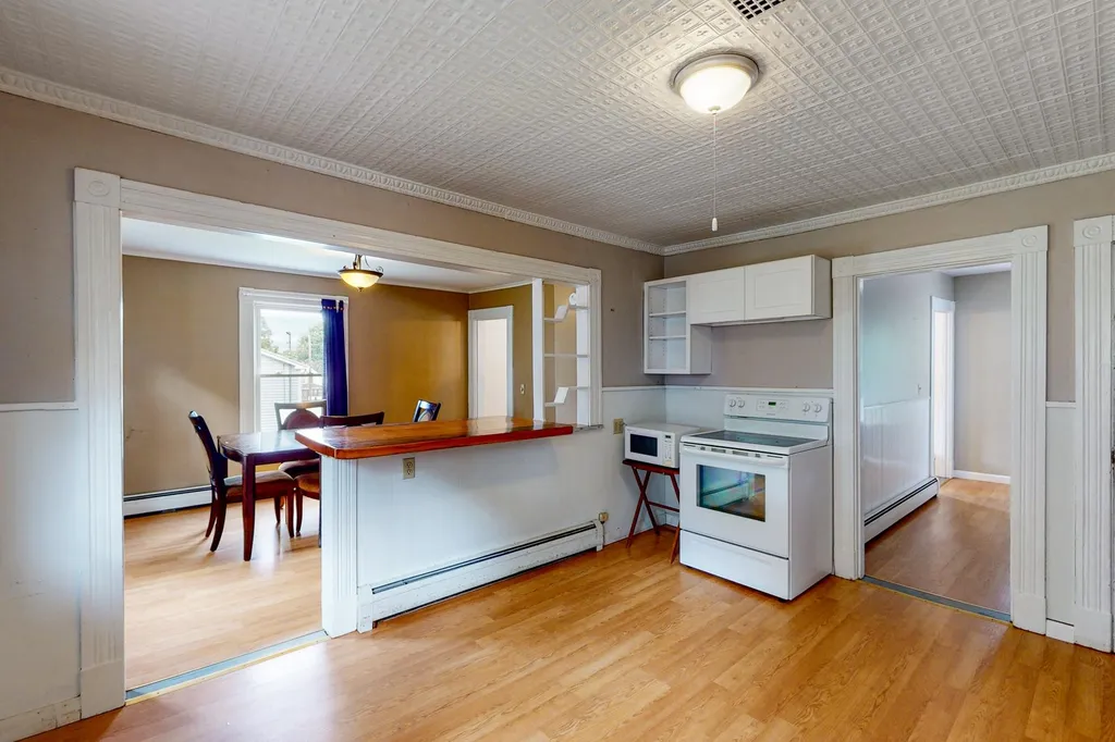 25-27 Taylor Street Laconia NH 03246