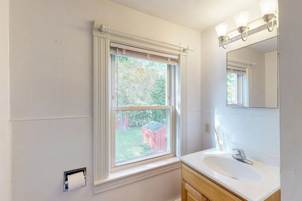 25-27 Taylor Street Laconia NH 03246