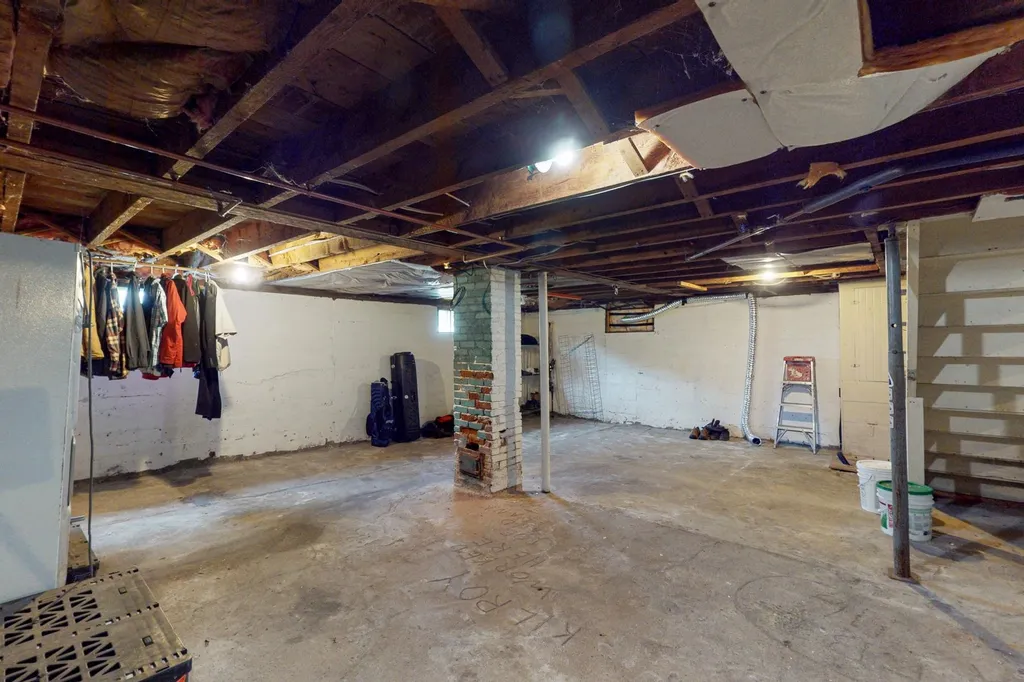 25-27 Taylor Street Laconia NH 03246