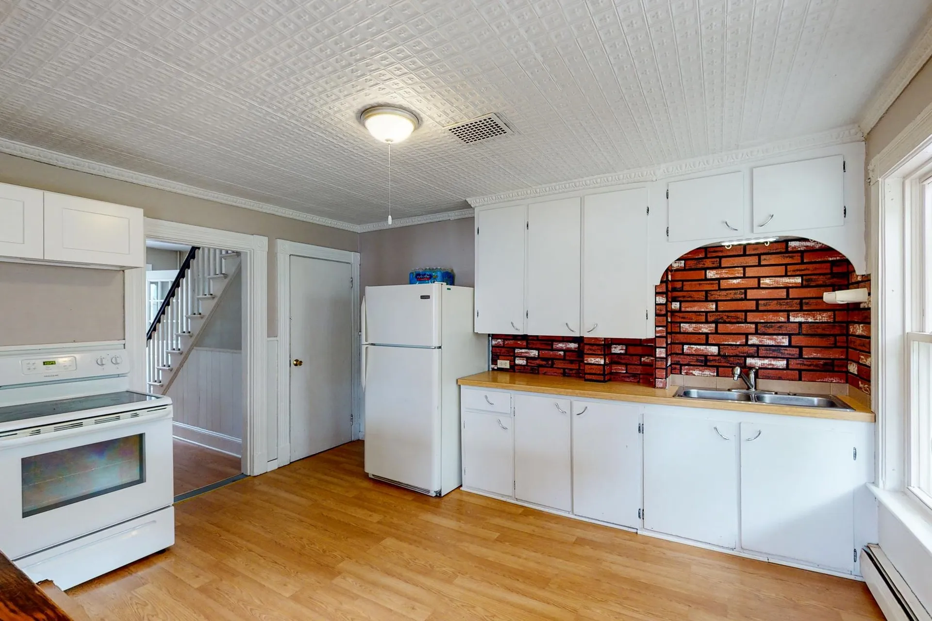 25-27 Taylor Street Laconia NH 03246