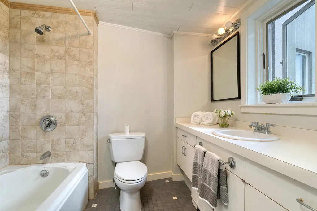 148B East Hill Road Woodstock VT 05071