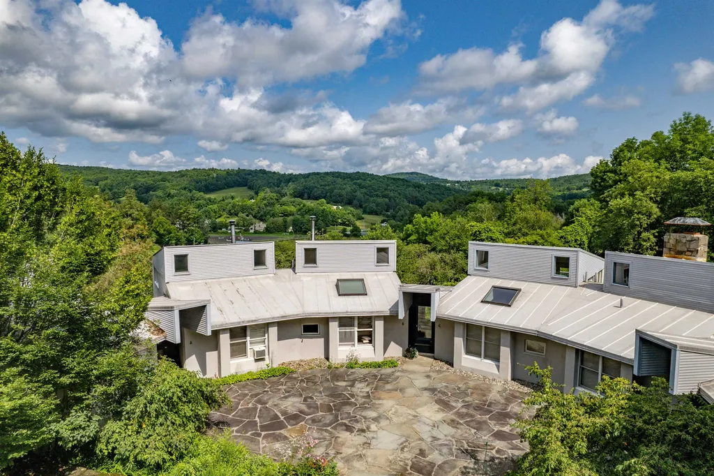 148B East Hill Road Woodstock VT 05071
