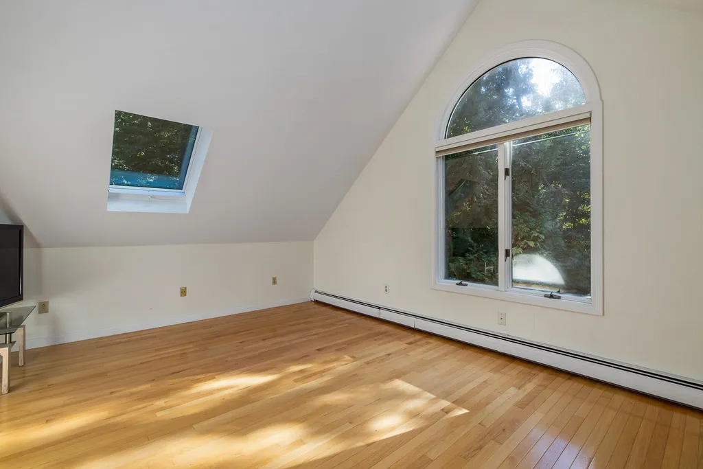 9 Mathes Cove Road Durham NH 03824