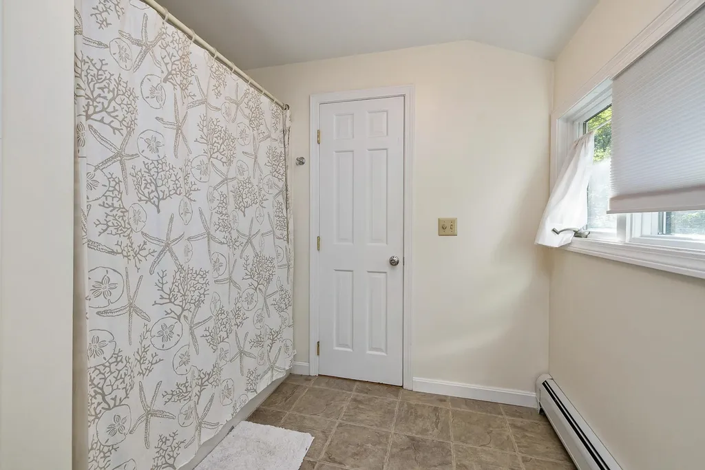 9 Mathes Cove Road Durham NH 03824