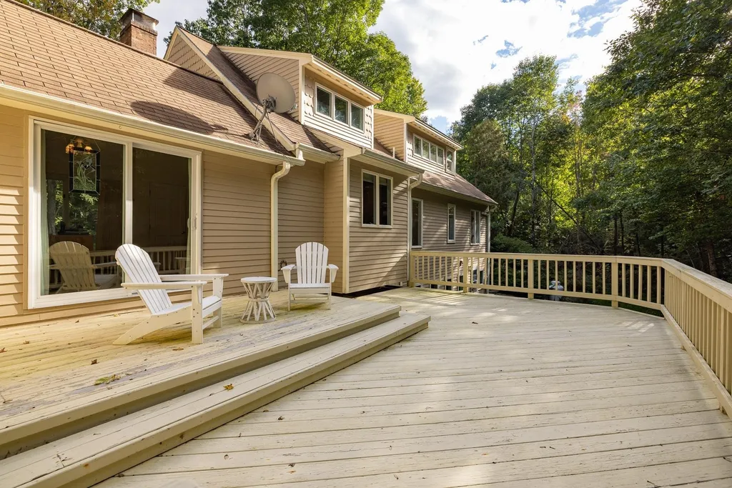 9 Mathes Cove Road Durham NH 03824