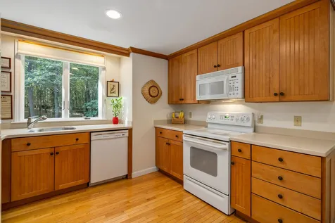 9 Mathes Cove Road Durham NH 03824