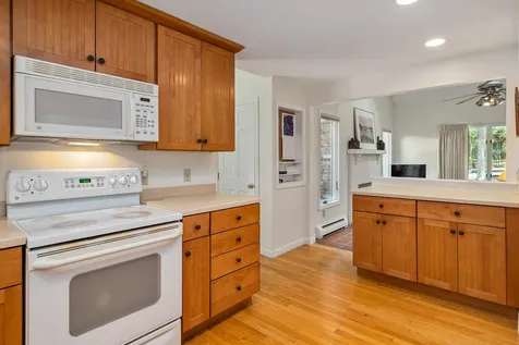 9 Mathes Cove Road Durham NH 03824