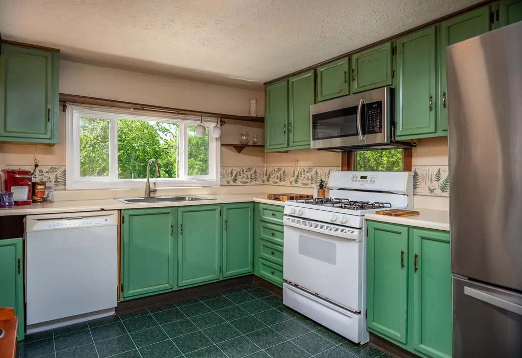 137 Berry River Road Barrington NH 03825