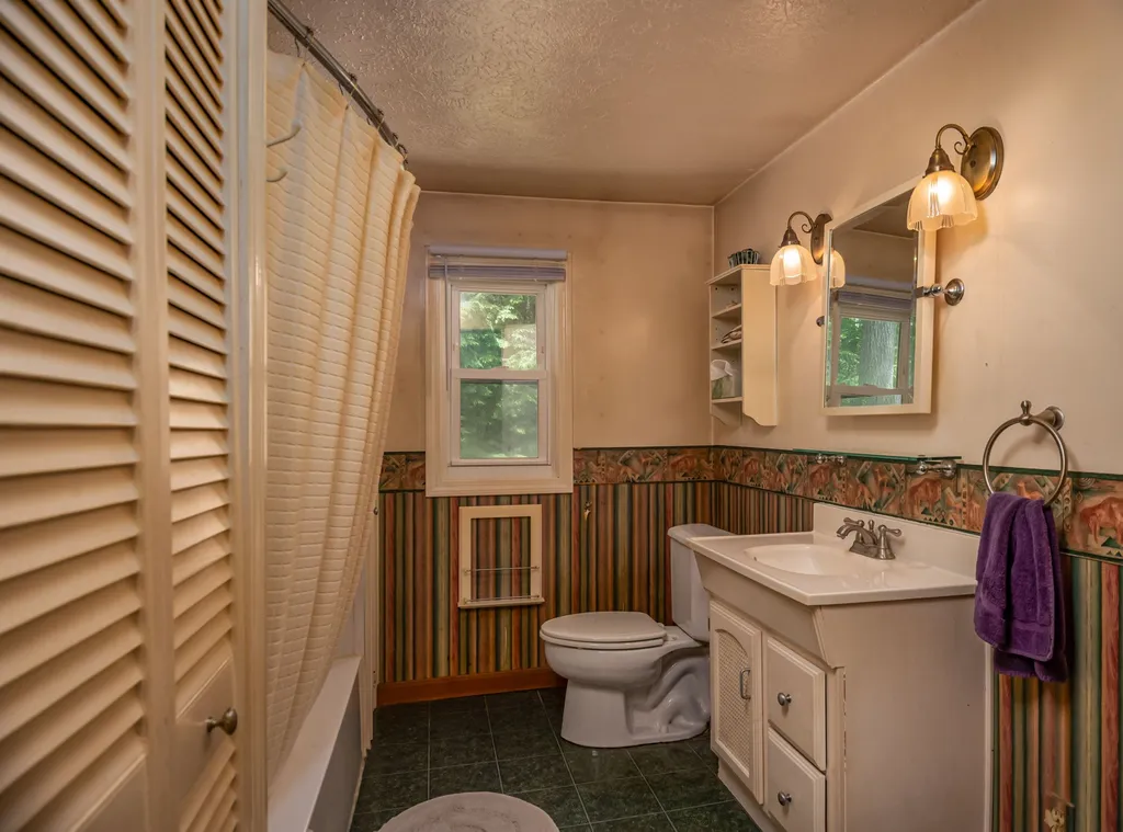 137 Berry River Road Barrington NH 03825