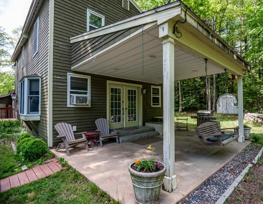 137 Berry River Road Barrington NH 03825