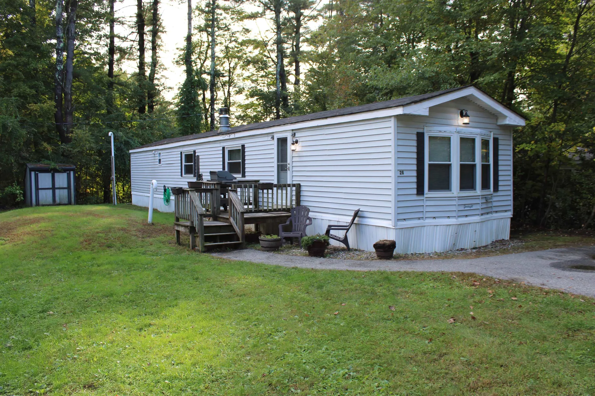 28 Wayne Drive Derry NH 03038