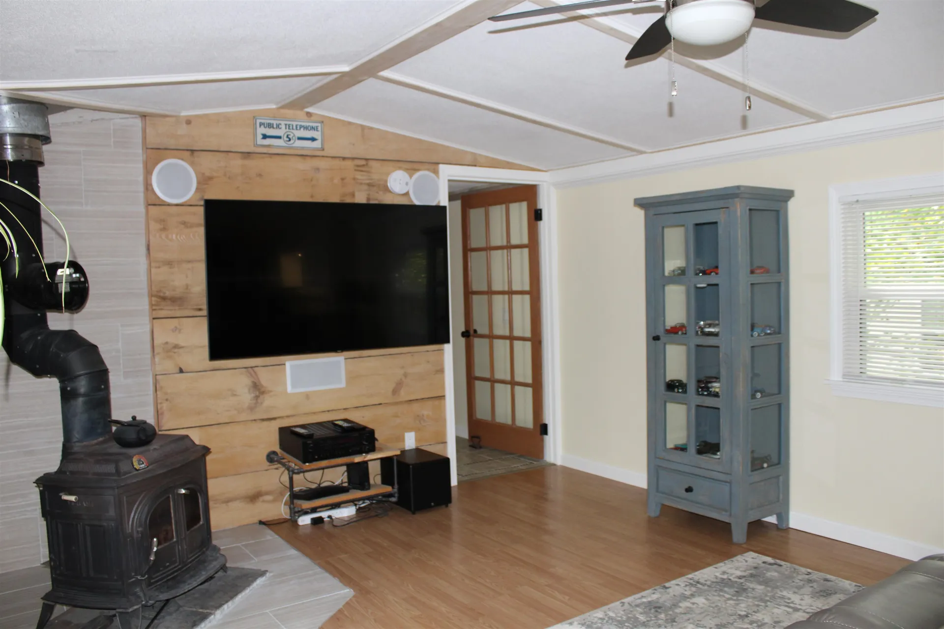 28 Wayne Drive Derry NH 03038