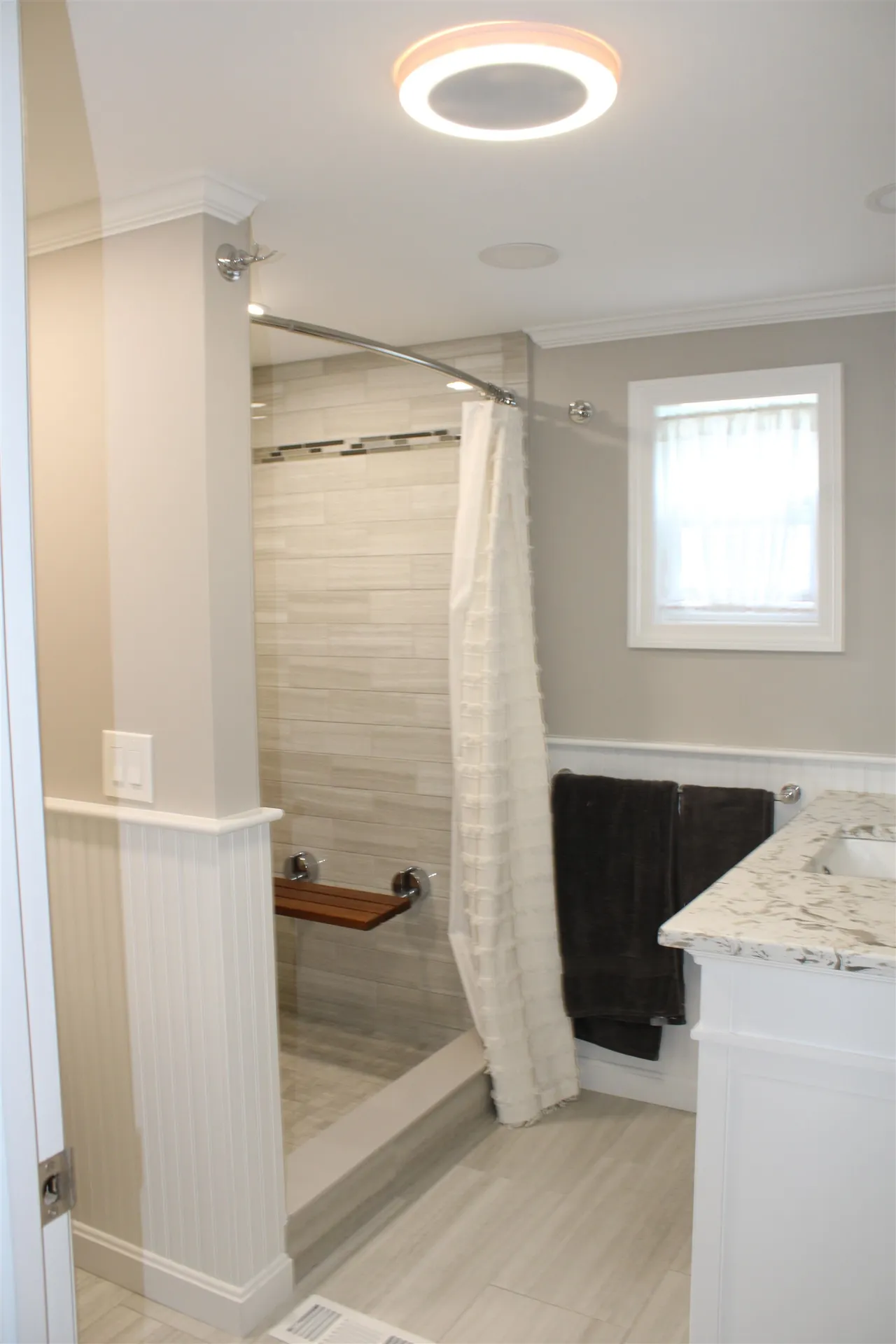 28 Wayne Drive Derry NH 03038