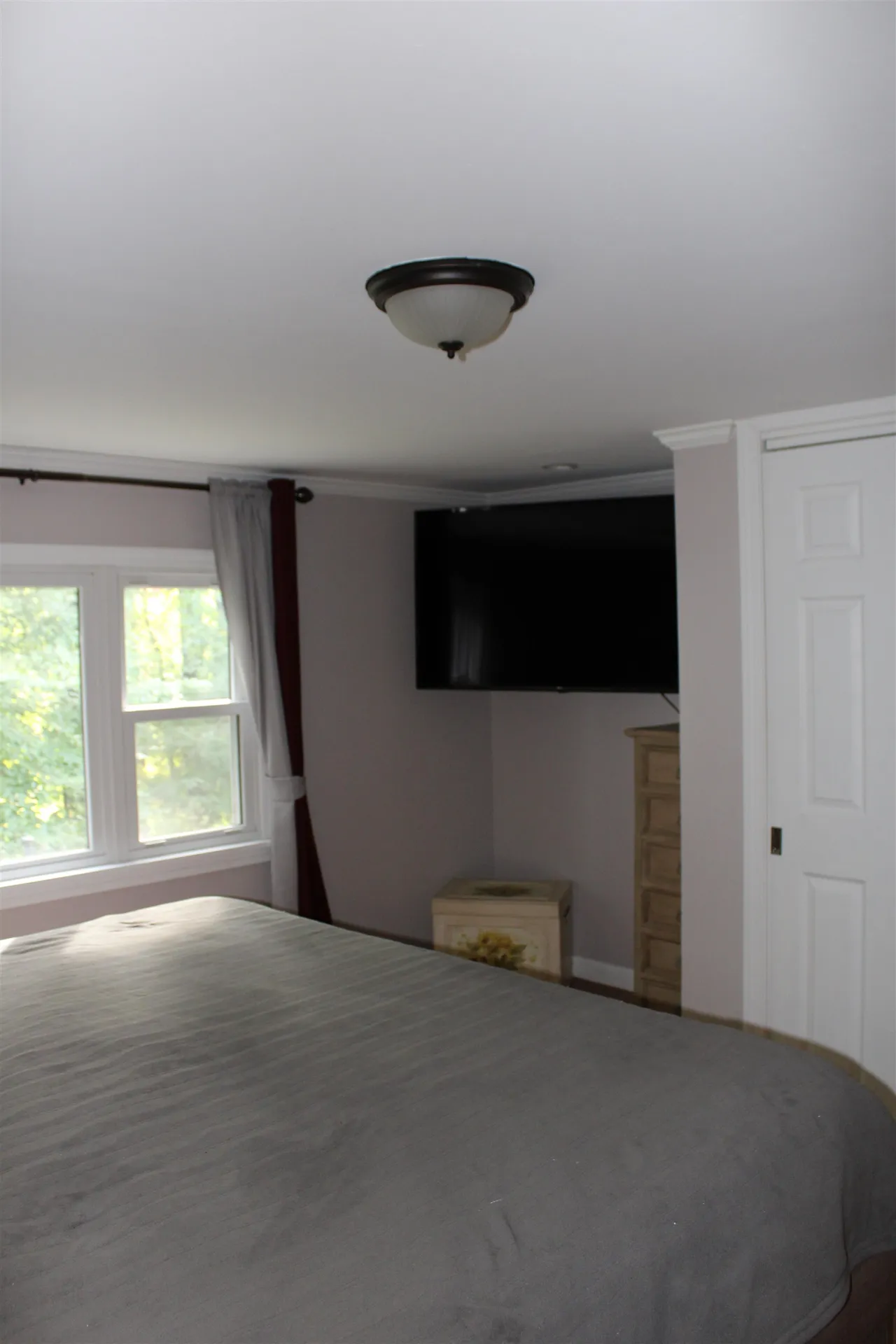 28 Wayne Drive Derry NH 03038