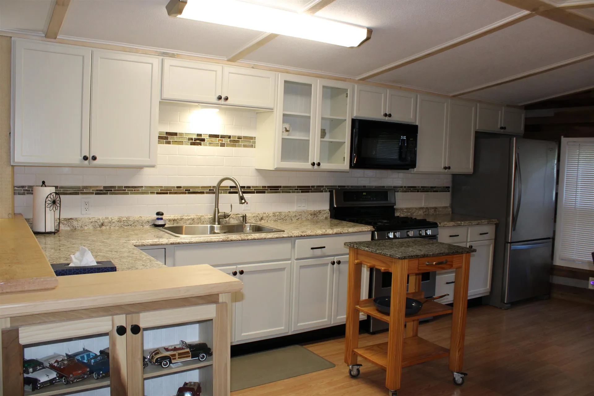 28 Wayne Drive Derry NH 03038