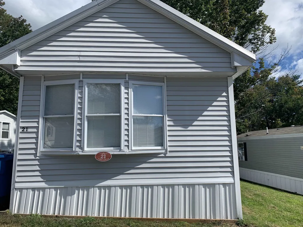 21 Aspen Circle Kittery ME 03904