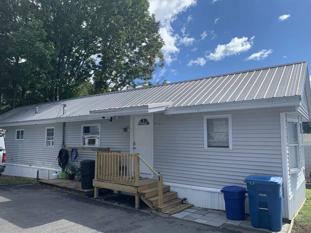 21 Aspen Circle Kittery ME 03904