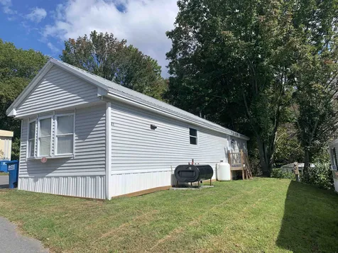21 Aspen Circle Kittery ME 03904
