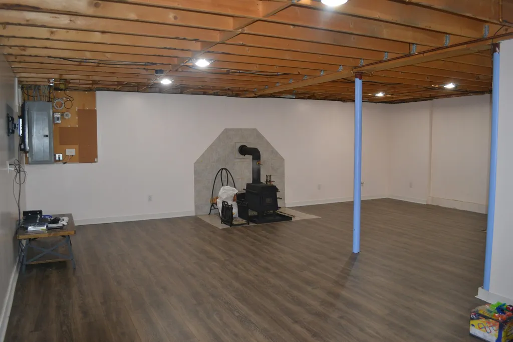 568 Whitney Road Stoddard NH 03464