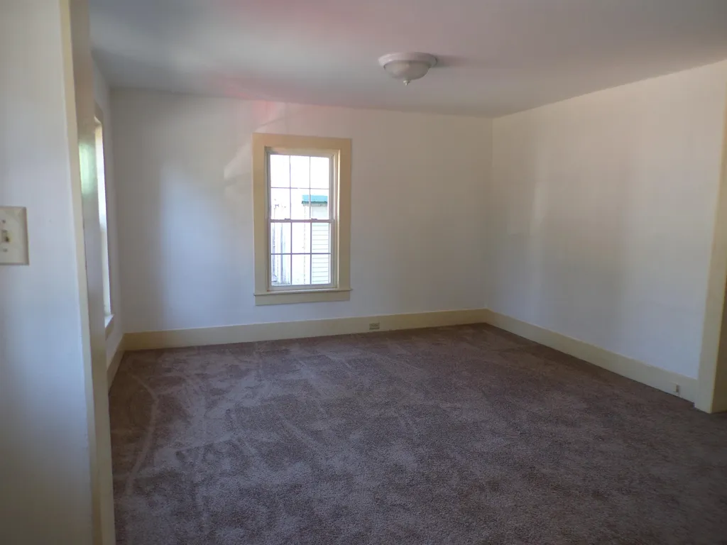53 Butler Street Hillsborough NH 03244