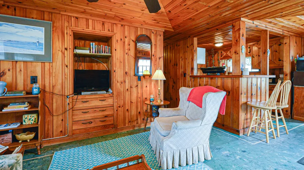 23 Meadow Pond Road Hampton NH 03842
