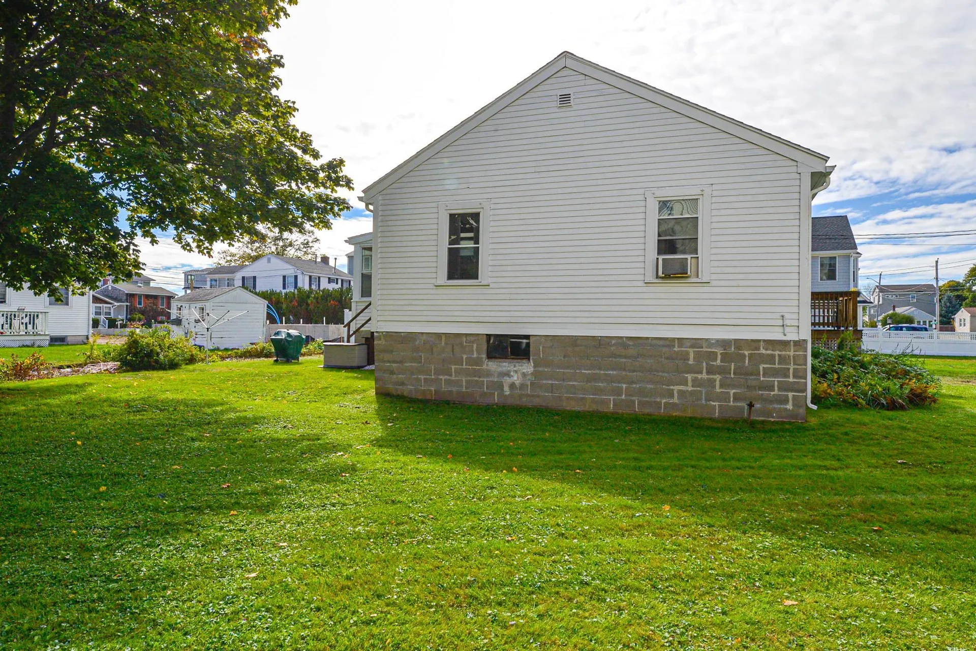 23 Meadow Pond Road Hampton NH 03842