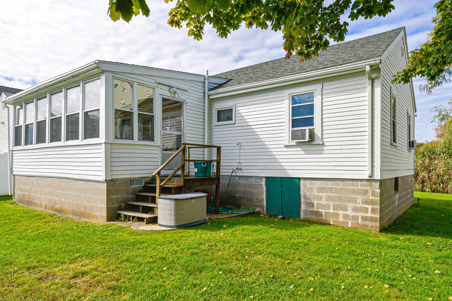 23 Meadow Pond Road Hampton NH 03842