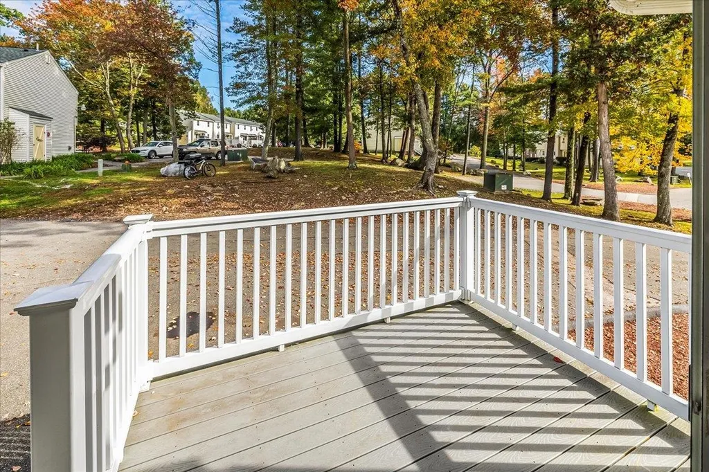 47 Olde Country Village Road Londonderry NH 03053