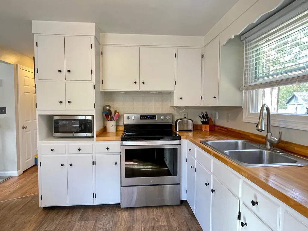 13 Laura Lane Keene NH 03431