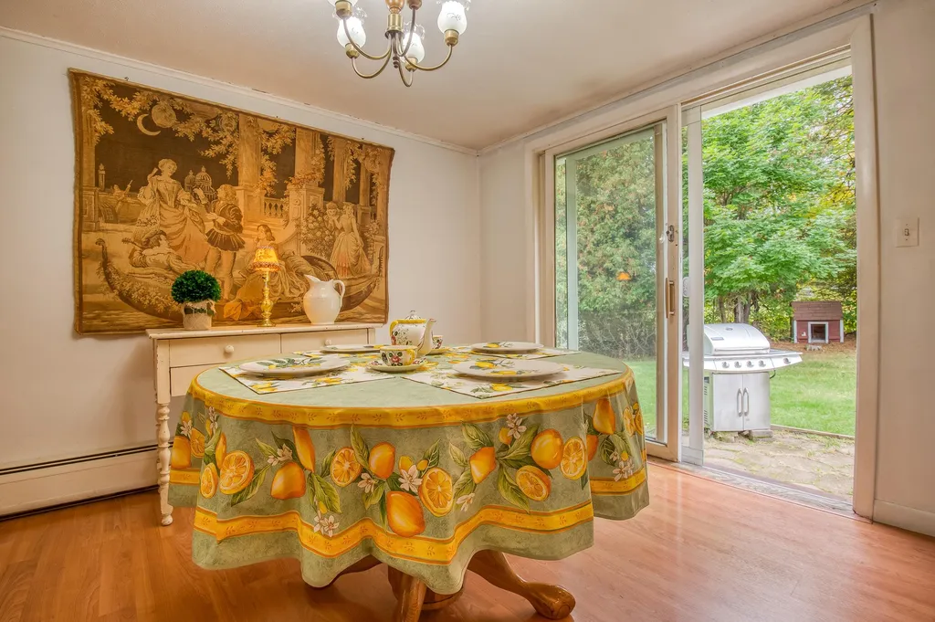 19 Turner Street Bethlehem NH 03574