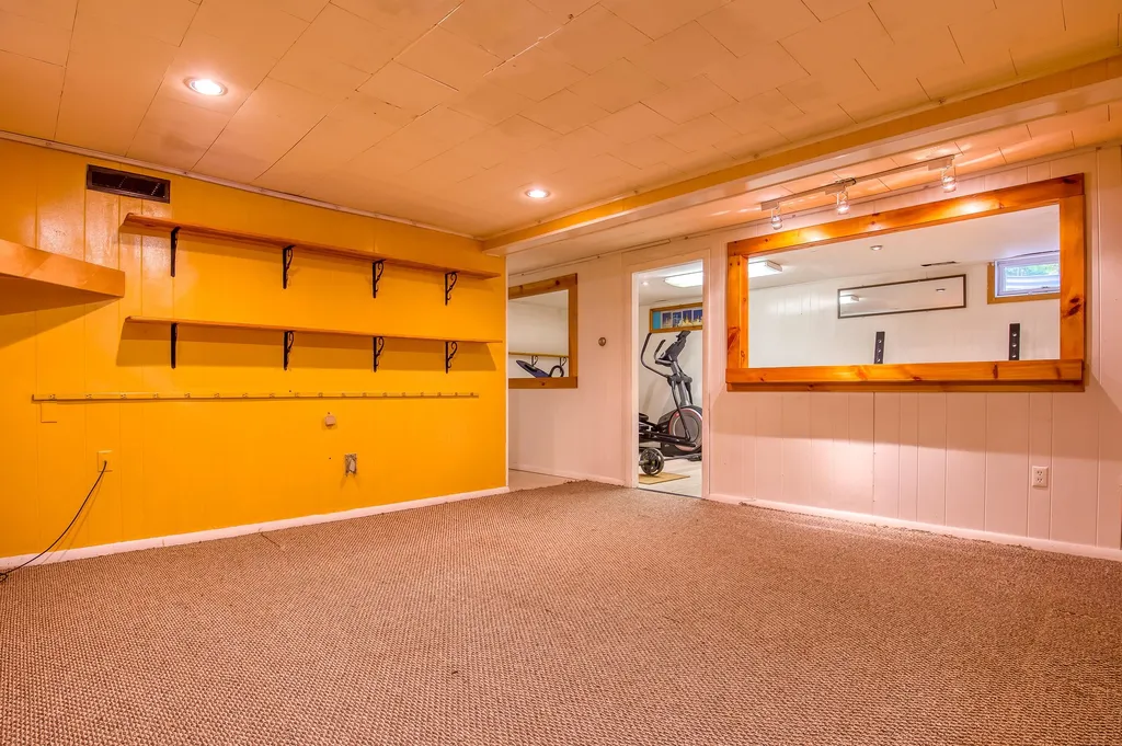 19 Turner Street Bethlehem NH 03574