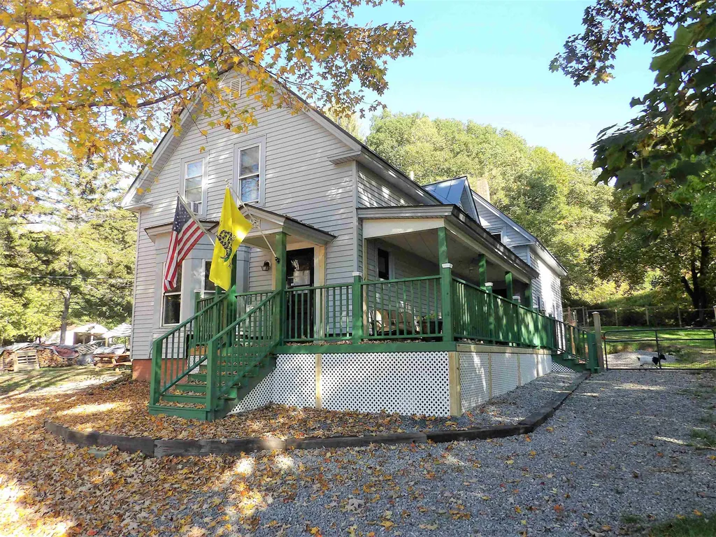 130 Woodridge Road Franklin NH 03235