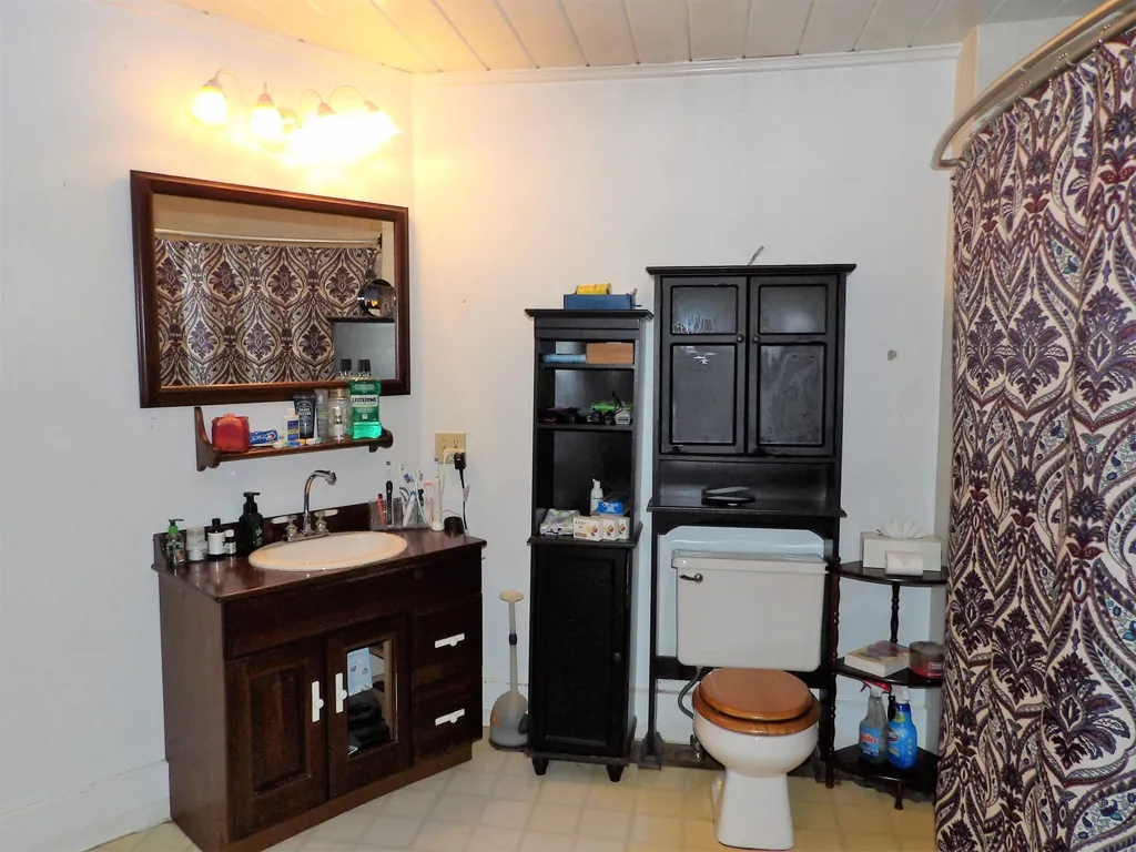 130 Woodridge Road Franklin NH 03235