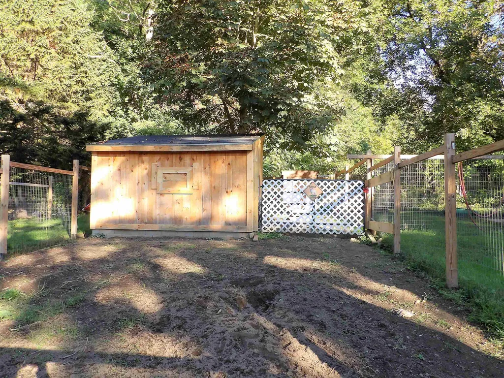 130 Woodridge Road Franklin NH 03235