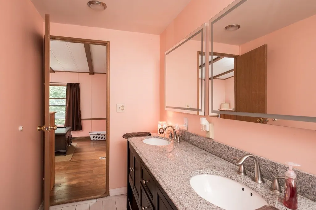 631 Sherwood Glen Somersworth NH 03878