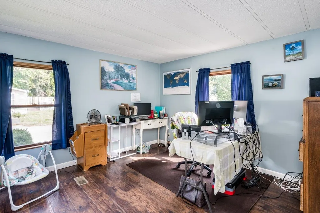 631 Sherwood Glen Somersworth NH 03878