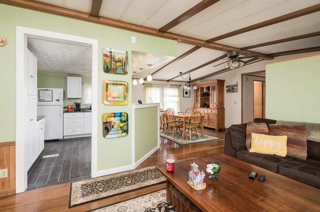 631 Sherwood Glen Somersworth NH 03878