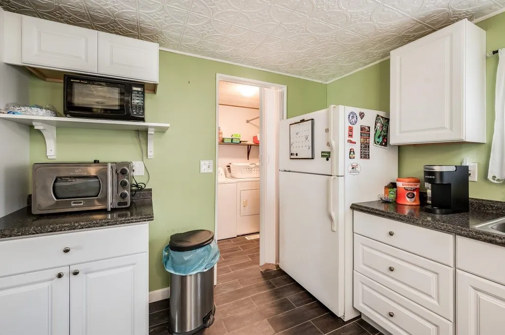 631 Sherwood Glen Somersworth NH 03878