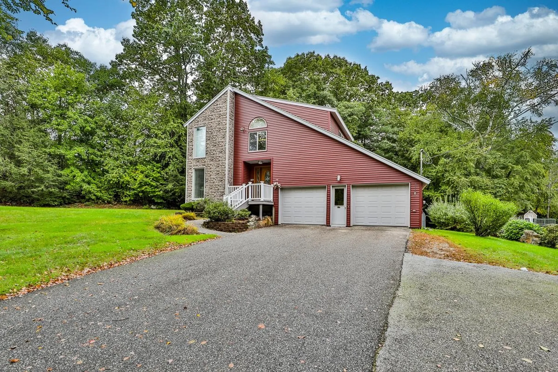102 G H Carter Drive Danville NH 03819