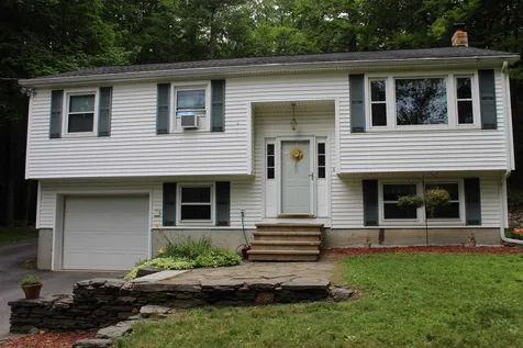5 Richard Court Raymond NH 03077