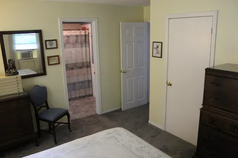 5 Richard Court Raymond NH 03077