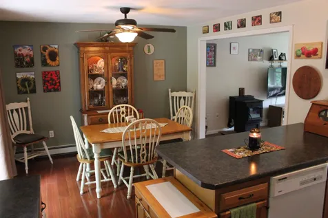 5 Richard Court Raymond NH 03077