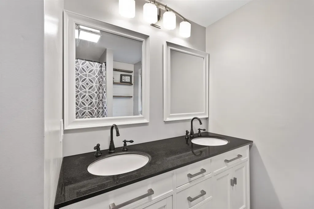 130 E Hobart Street Nashua NH 03060