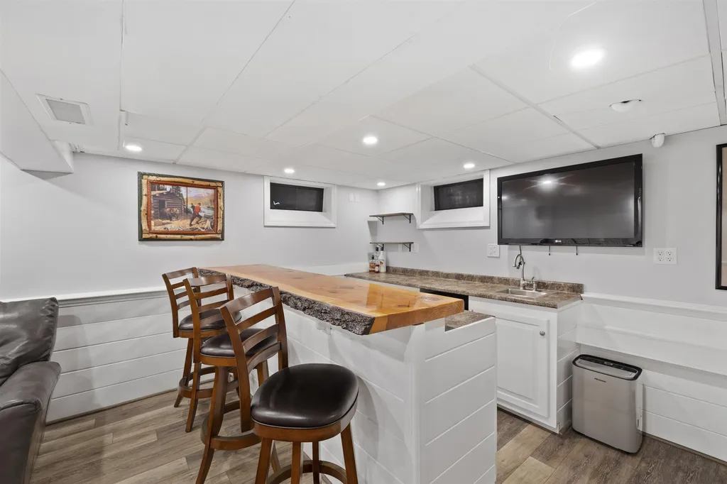 130 E Hobart Street Nashua NH 03060