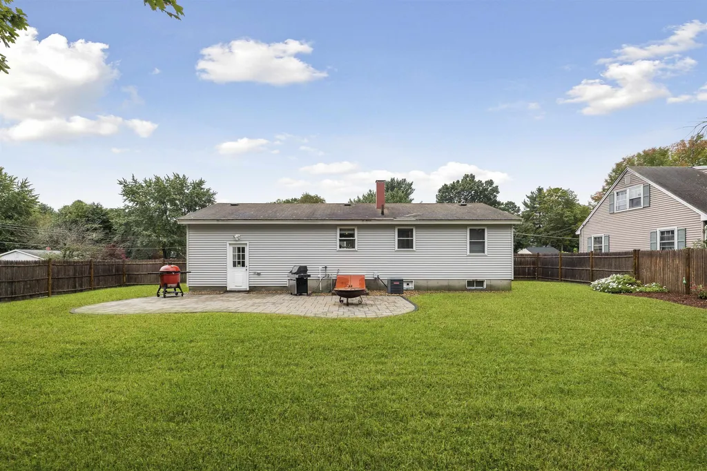 130 E Hobart Street Nashua NH 03060